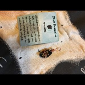 🖤Black tourmaline wire wrapped crystal necklace❤️